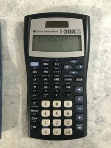 Texas Instruments TI-30X IIS wissenschaftlicher Taschenrechner Solar 2 Zeilen mit Deckel GETESTET - Bild 1 von 5