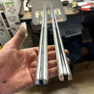 Ford Truck F100 1973-79 moldura de puerta inferior de pista de carreras Bronco Ranger XLT 78 77 76 75 Foto 1 de 4