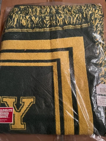 Rare U.S.A. Unopened NWT Vintage 80 - ‘ 90s University of Oregon Ducks Blanket Cover
