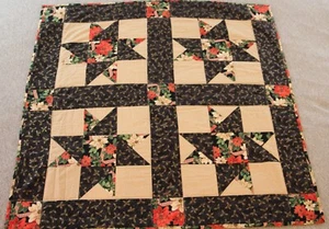 Christmas Quilt Wall Hanging w/ rod pocket Poinsettia Country Cottage Black - Picture 1 of 6