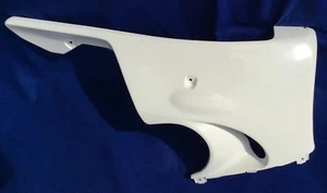 Honda CBR 900 98 99 LEFT Hand BELLY PAN Panel In White - Picture 1 of 1