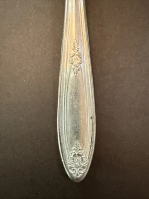 Tenedor de ensalada Carlton Oneida Ltd “Bedford” plateado 1930 Foto 1 de 4