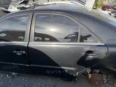 Задняя водительская дверь 2003 Toyota Camry XLE 2,4 л полный привод левая черная 202 от оригинального производителя - Изображение 1 из 4