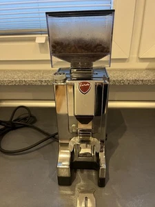 Eureka Mignon mit Timer - Espressomühle 50 mm Scheibenmahlwerk - Bild 1 von 5
