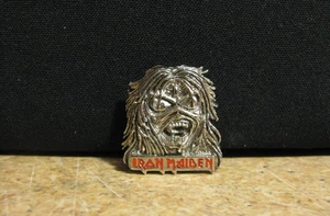 IRON MAIDEN SMALL OFFICIAL 1988 VINTAGE PIN BUTTON BADGE US IMPORT METALLICA 19 - Bild 1 von 5