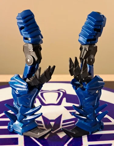 TRANSFORMERS AGE OF EXTINCTION STRAFE LEFT RIGHT LEG BODY PART 2014 Cover