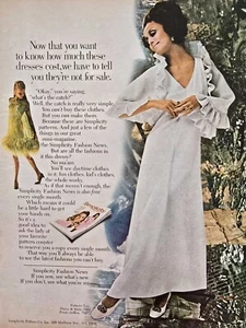 1968 Simplicity Fashion News vestidos patrones vintage moda anuncio - Imagen 1 de 1