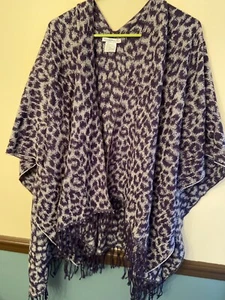 Isaac Mizrahi Live Leopard Print Fringe Ponch Wrap O/S - Picture 1 of 3