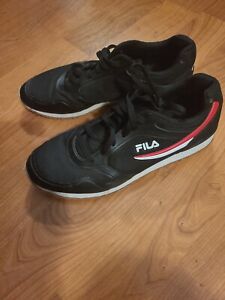 Men's Black Red And White Fila Tennis Shoes Size 13