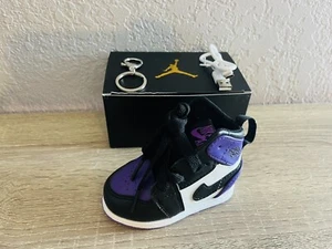 Portable Power Bank Charger Shoe Keychain 8000mah For iPhone & Android W/Box - Picture 1 of 4