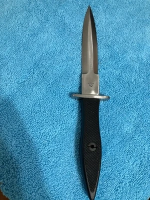 Daga alemana Cherokee Solingen 6 hojas. Solingen Alemania Foto 1 de 4