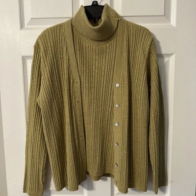 Monroe & Main Conjunto Doble Dorado Metálico Cuello Tortuga Suéter y Cárdigan Talla XL Foto 1 de 4