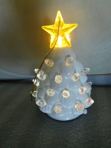 Mr. Christmas 4-1/2" Mini nostalgischer beleuchteter weißer Baum mit klaren Lichtern - Bild 1 von 2