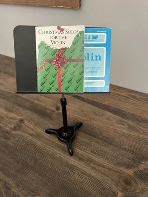 Libros de música para violín con soporte de música para muñeca American Girl Foto 1 de 4