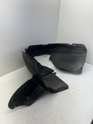 Forro guardabarros delantero izquierdo Volkswagen Jetta Sportwagen 2010-2014 OEM. Foto 1 de 4