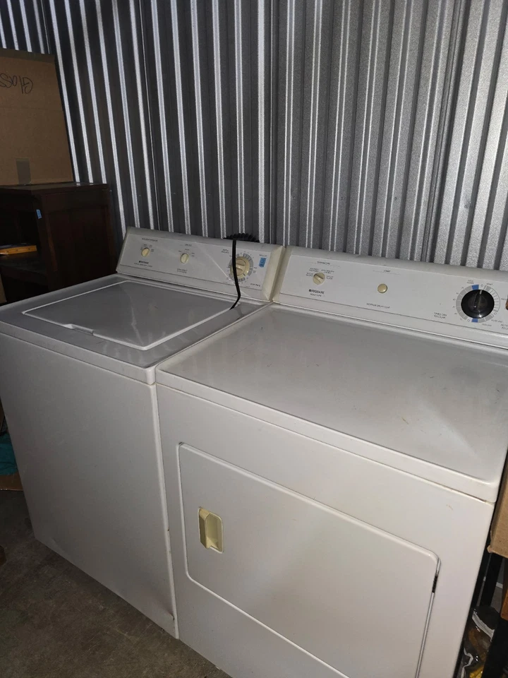 Used washer and dryer fridgeaire - Image 1 of 3
