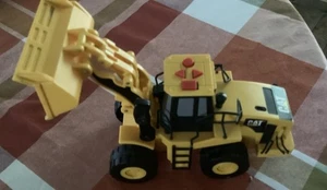 Bulldozer de juguete camión amarillo cargador frontal Caterpillar CAT - Imagen 1 de 7