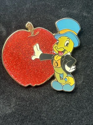 Prendedor raro Disney Shopping Jiminy Cricket Back to School Series Apple LE 250 2009 Foto 1 de 4