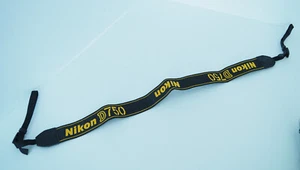 Nikon AN-DC14 1,5" schwarz/gelb Hals-/Schultergurt Nikon D750 (NEU) - Bild 1 von 7