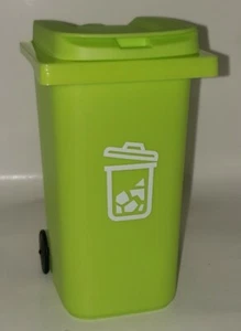 WWE Mattel/Jakks Wrestling Figure Size Trash Bin Can Wheels Backstage Accessory - Bild 1 von 15