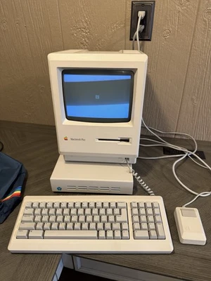 Vintage Apple Macintosh Plus M0001A 1MB Computer, Tastatur, Maus, Jasmine HDD+ - Bild 1 von 4