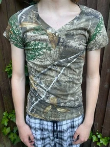 Womens V-Neck Camouflage Vintage 90s T-Shirt Size Small - Picture 1 of 4