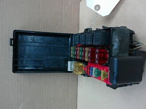 92 93 94 95 96 Ford F150 Engine Fuse Box Relay Junction Block Panel 1992-1996 - Picture 1 of 9