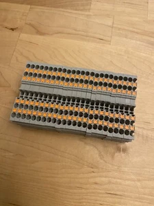 Phoenix Contact PT 2,5-Quattro IEC60947-7-1 800V 2.5mm Lot of 24 - Picture 1 of 1
