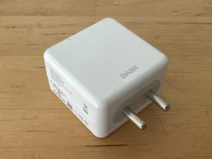 Genuine OEM OnePlus Dash Charger USB EU Europe Power Supply 20W 5V 4A DC0504D2GB - Photo 1 sur 3