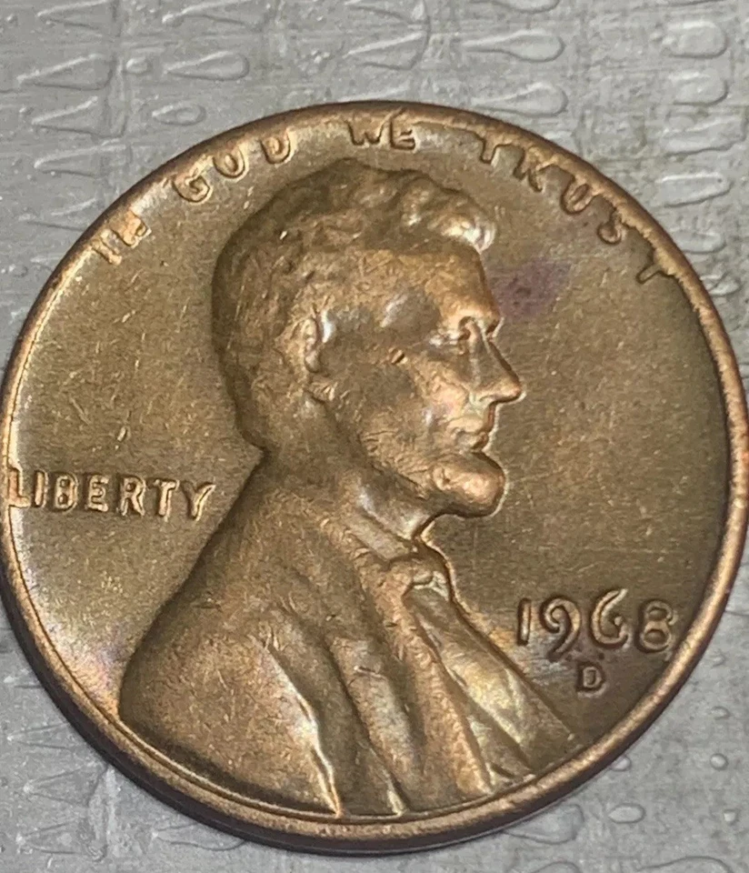 1968 D LINCOLN PENNY WITH ERROR ON TOP RIM & “L” IN LIBERTY EDGE IN GOD WE TRUST - Image 1 of 4