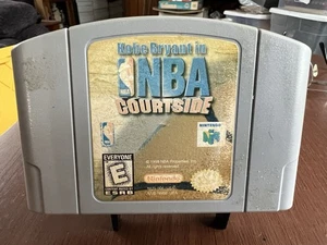 Kobe Bryant in NBA Courtside Spiel Video (Nintendo 64, 1998) - Bild 1 von 3