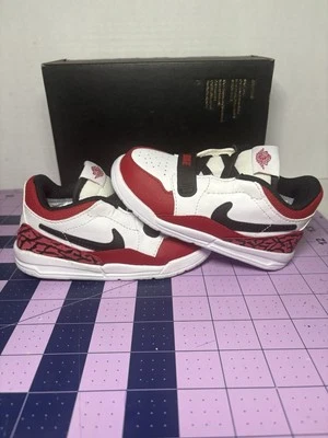 Zapatillas bajas Jordan Legacy 312 talla 7 para niños pequeños CD9056-116 Chicago Foto 1 de 4