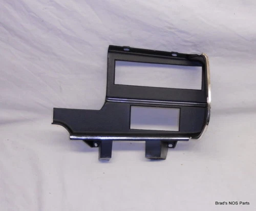 Nuevo de Lote Antiguo MoPar 1971 Plymouth Fury Dodge Polara Moanco DASH RADIO BISEL pn 3501004 Foto 1 de 1