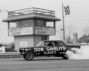 Don Garlits Dodge Dart Funny Car Motor City Dragway B&W  Poster 8"x10" Photo - Picture 1 of 1