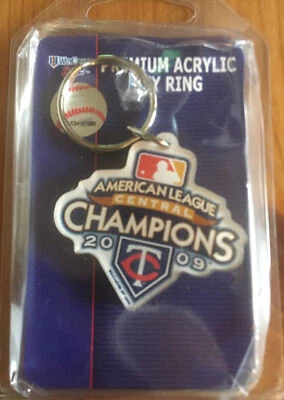 Minnesota Twins Vintage 2009 Central Division Champions Key Ring (New) MLB - Image 1 of 3
