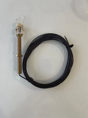 Halogen pendent replacement socket and cable - Image 1 of 4