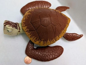 Pixar.Finding Nemo.Sea Turtle CRUSH.Featured Favorites Collectible Figure.dory. - Picture 1 of 5