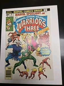 Marvel Spotlight #30 Vol. 1 Quiosco Marvel Comics 1976 primera aplicación Warriors Three - Imagen 1 de 4