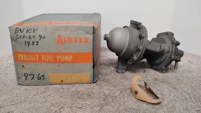 Bomba de combustible reconstruida de la división automotriz NOS AIRTEX 9762 / Buick Series 70, 1952. Foto 1 de 4