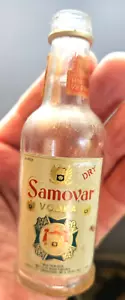 Samovar Vodka Secca Vuota 1/10 Pinta Bicchiere ha dato un buon ronzio secco - Foto 1 di 4