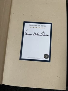 SIGNED 1st Edition Growing up Biden A Memoir Valerie Biden Owens Hologram COA - Picture 1 of 5