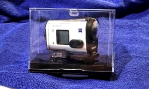 SONY HDR-AS200V Action Cam mit Wi-Fi® und GPS + Fernbedienung RM-LVR2 - Bild 1 von 12
