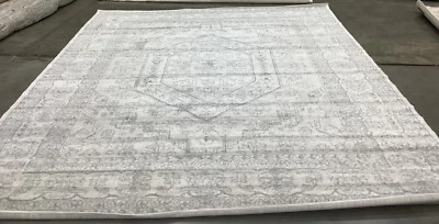 Alfombra Mancha Trasera Marfil/Plata 8'-0" x 10'-0", Precio Reducido 1172678002 ADR108B-8 Foto 1 de 4