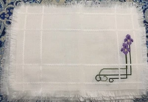 Set Of 4 White Needlepoint Place Mats Purple Iris Granny Core Romantic 17”x12” - Picture 1 of 4
