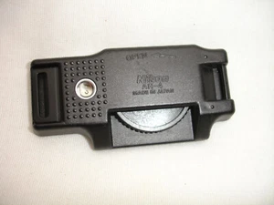 Nikon AH-4 Platte für Handgriffschlaufe - Bild 1 von 5