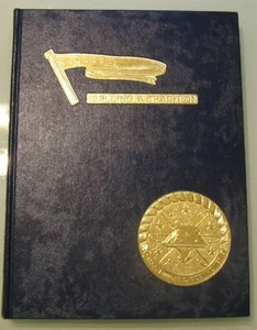 1977 USS Dwight D. Eisenhower CVN 69 "Building A Tradition" NAVY CRUISE BOOK - Imagen 1 de 12
