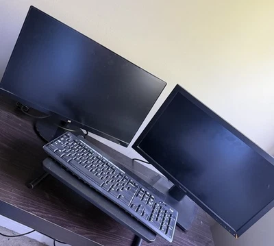 ViewSonic VA2259-SMH and VA2252SM-2 22" Widescreen IPS LED Monitors + Key/Mouse - Image 1 of 4