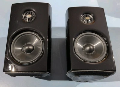 PSB Alpha PS1 Altoparlanti Desktop Alimentati, Nero - Supporta Uscita Subwoofer - Immagine 1 di 4