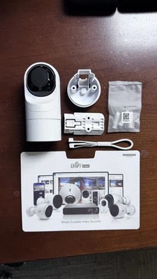 Ubiquiti UniFi Protect G3 Flex Camera PoE Network UVC-G3-FLEX - with mount- - Image 1 of 4