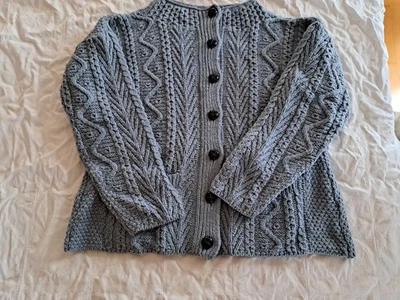 Strickjacke Orig. Aran Woolen Mills, fast neuw., XS. 38, 100% Merino, weich - Bild 1 von 3